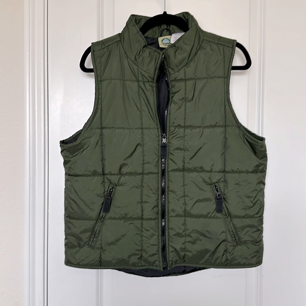 Women’s Weather Spirits Olive Green Puffer Vest with Pockets